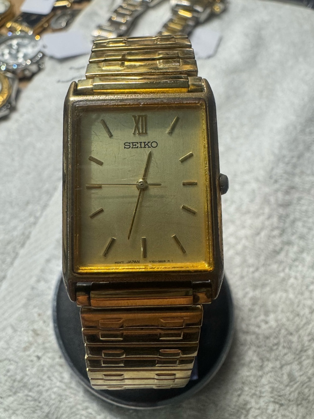 Seiko Gold Rectangular Men's Dress Watch